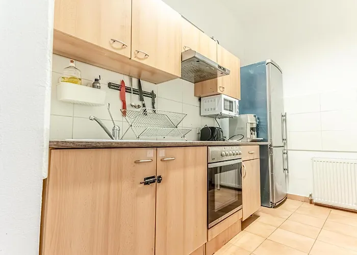 Elegant Private Near Danube With Garden Access