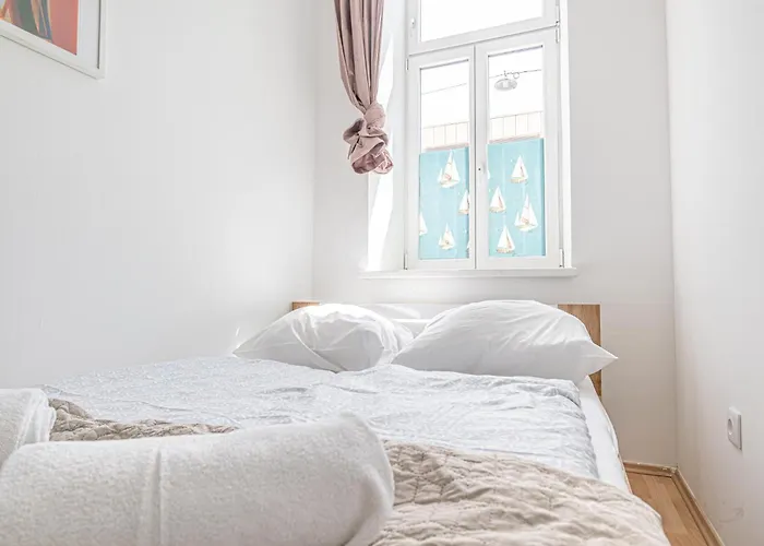 Elegant Private Near Danube With Garden Access Apartamento *