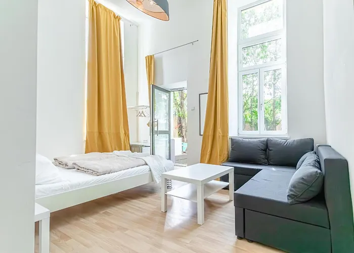 Elegant Private Near Danube With Garden Access Apartamento
