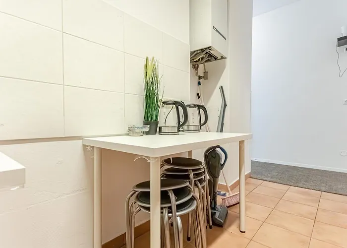 Elegant Private Near Danube With Garden Access Apartamento